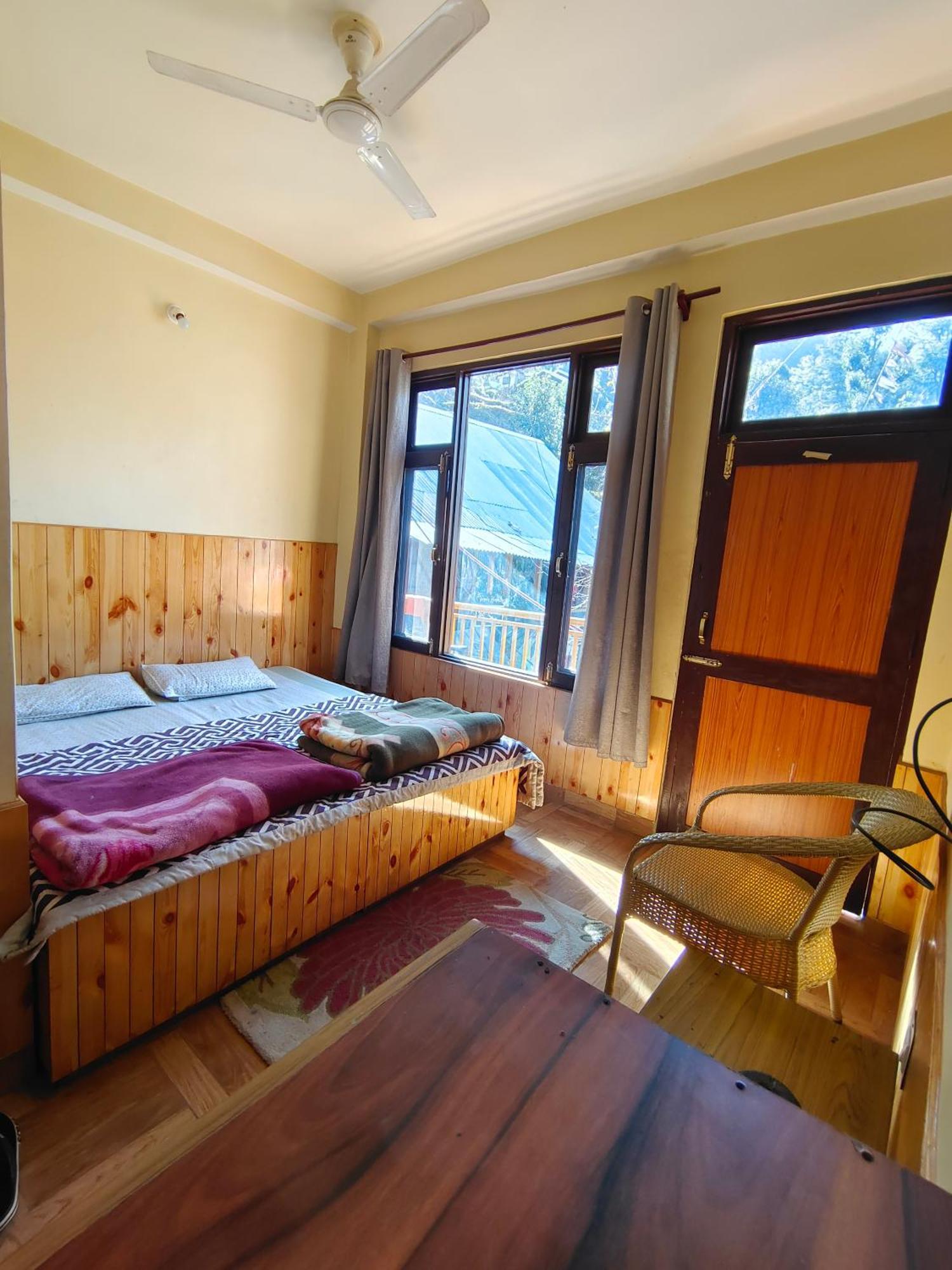 Trinity Homestay Касоль Екстер'єр фото